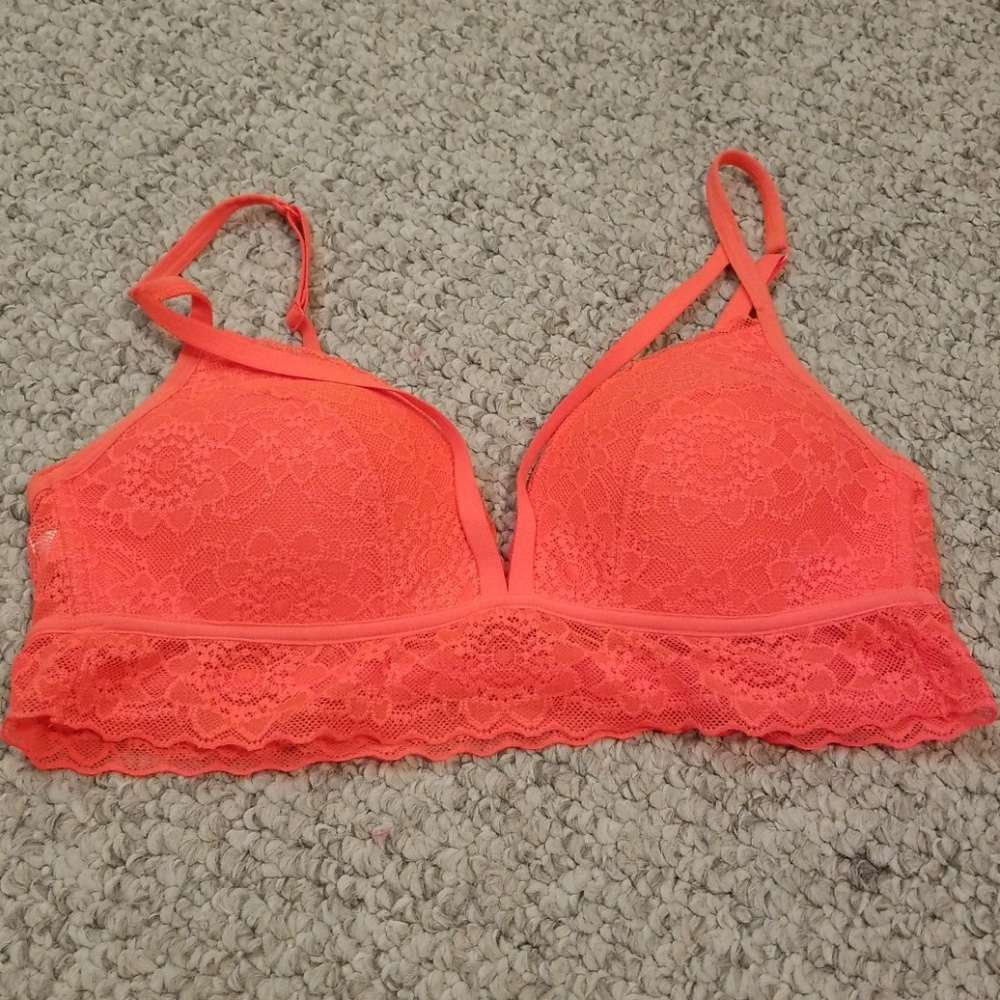 Victoria's secret. Pink.